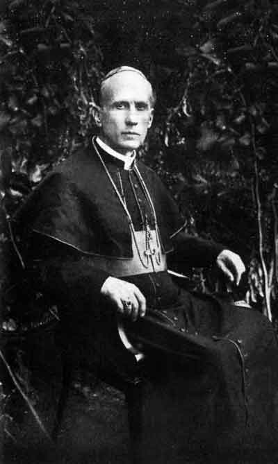 Mons. Alfonso Archi